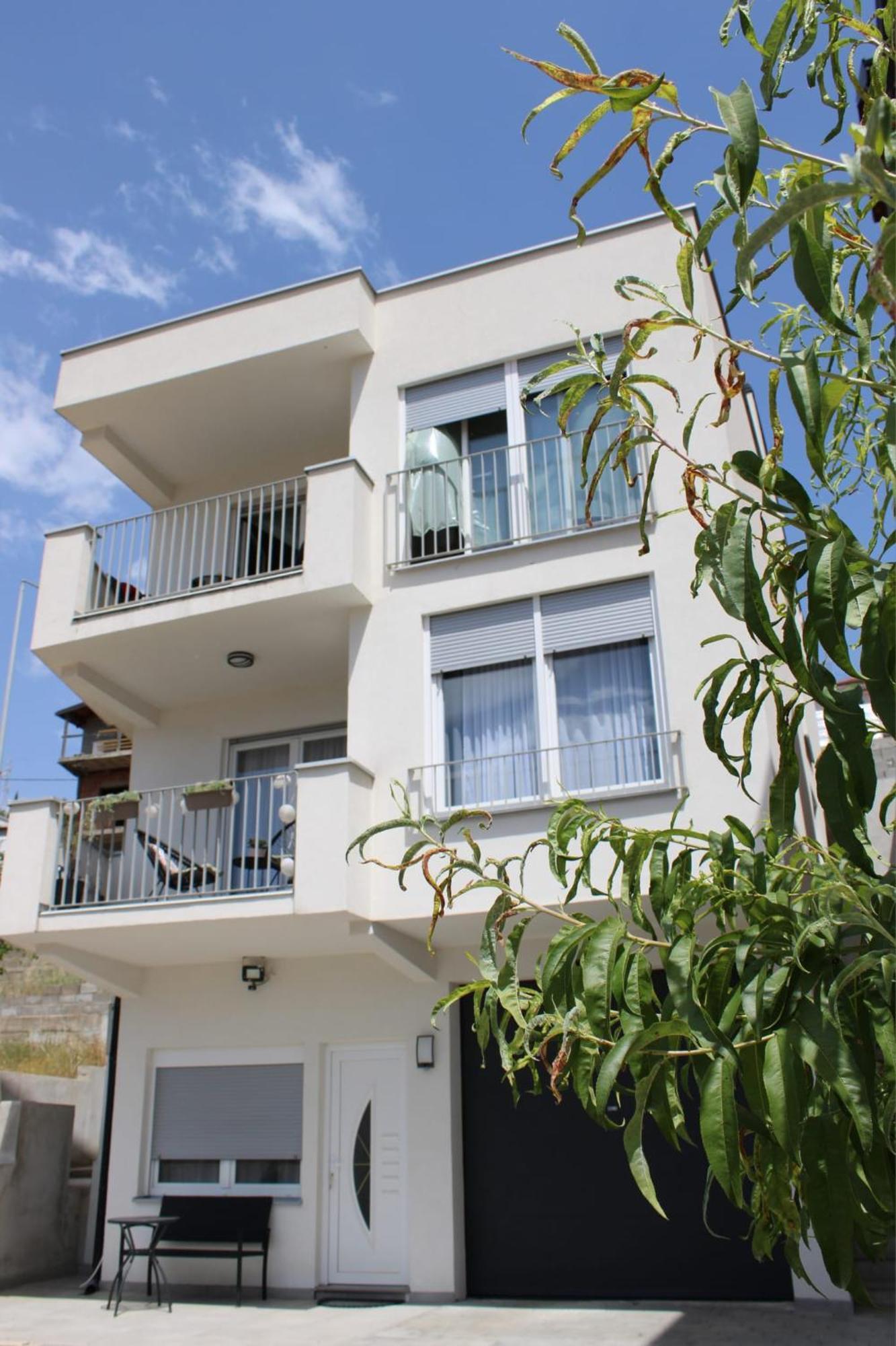 Apartment Merry - Free Garage & Parking Mostar Exteriör bild