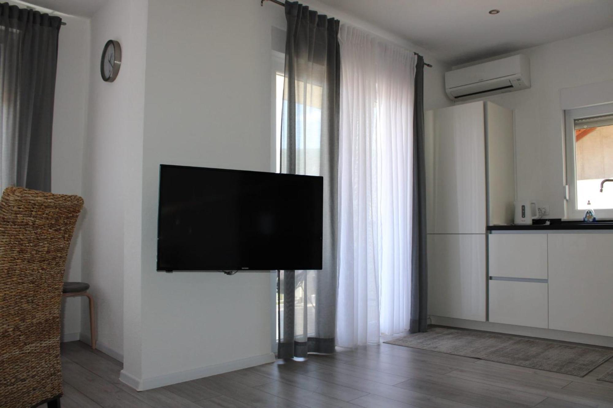 Apartment Merry - Free Garage & Parking Mostar Exteriör bild