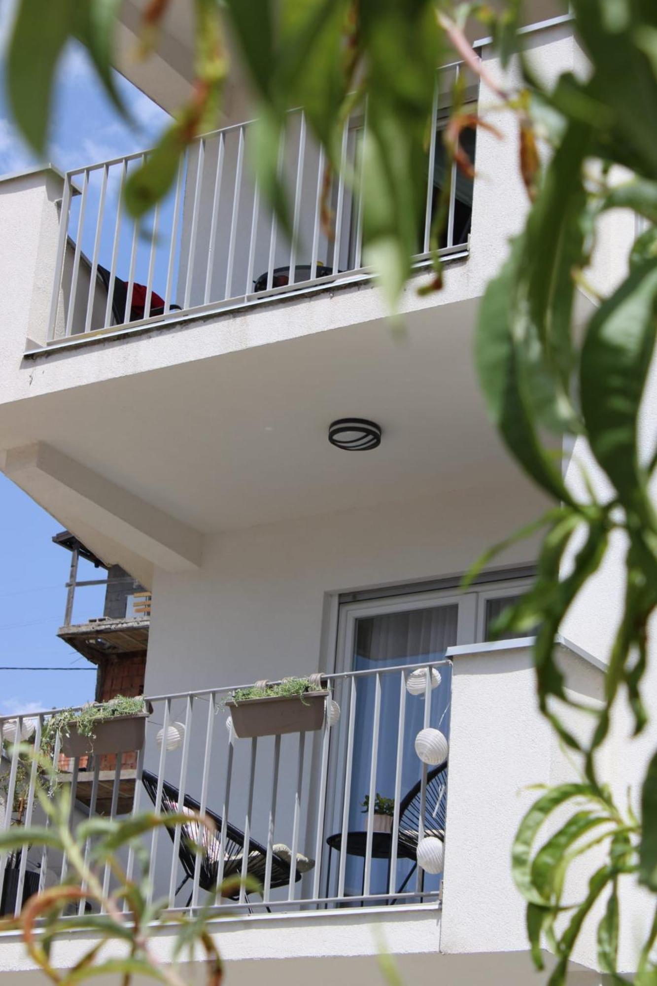 Apartment Merry - Free Garage & Parking Mostar Exteriör bild