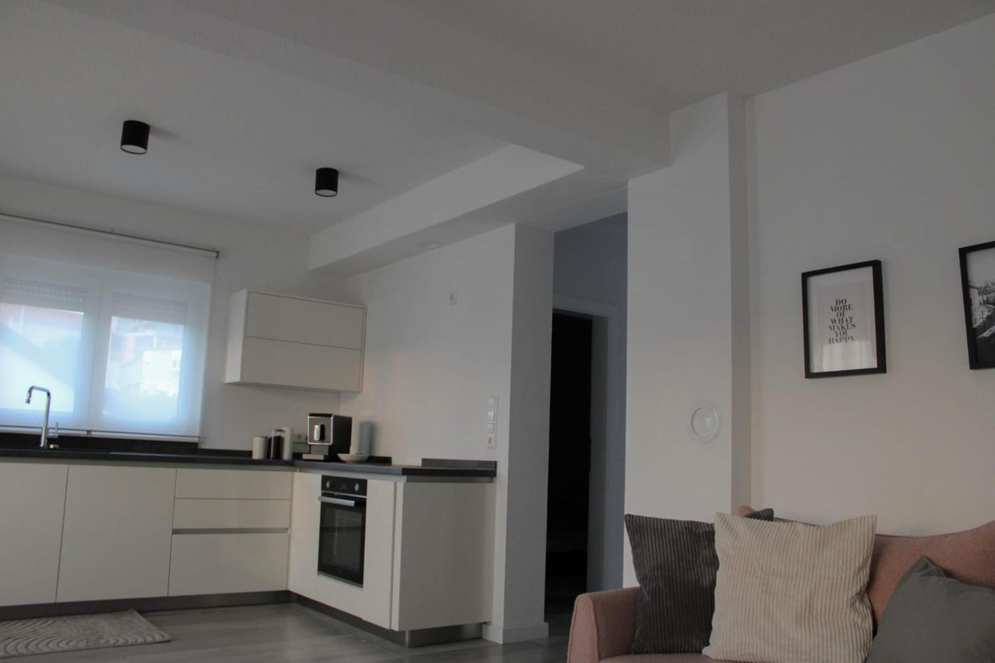 Apartment Merry - Free Garage & Parking Mostar Exteriör bild